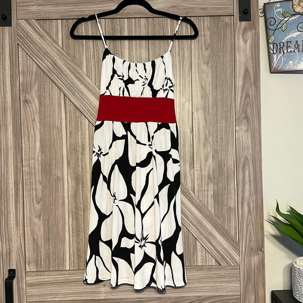 Hawaiian black and white floral print dress red tie back -  juniors size medium